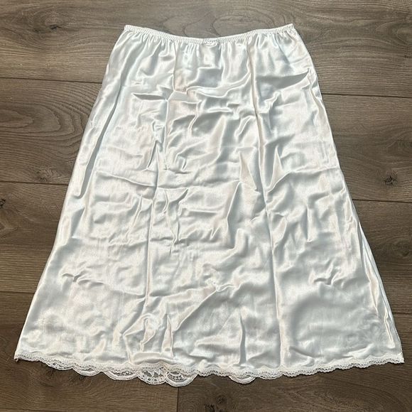 Dior White Satin Slip - Picture 3 of 10